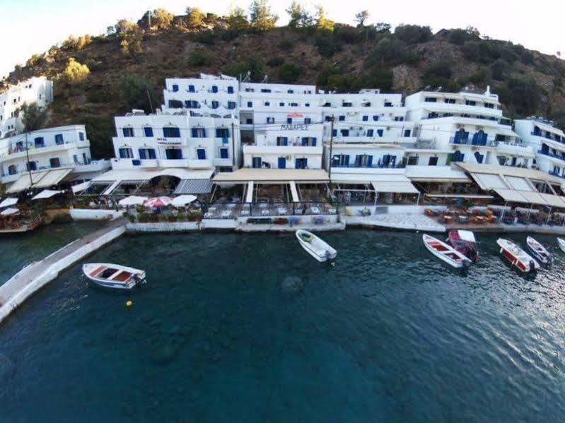 Madares Hotel Lutró Exterior foto